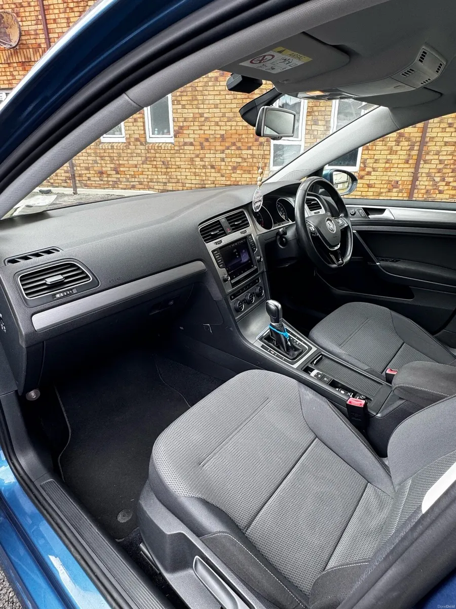 Car - Image 6