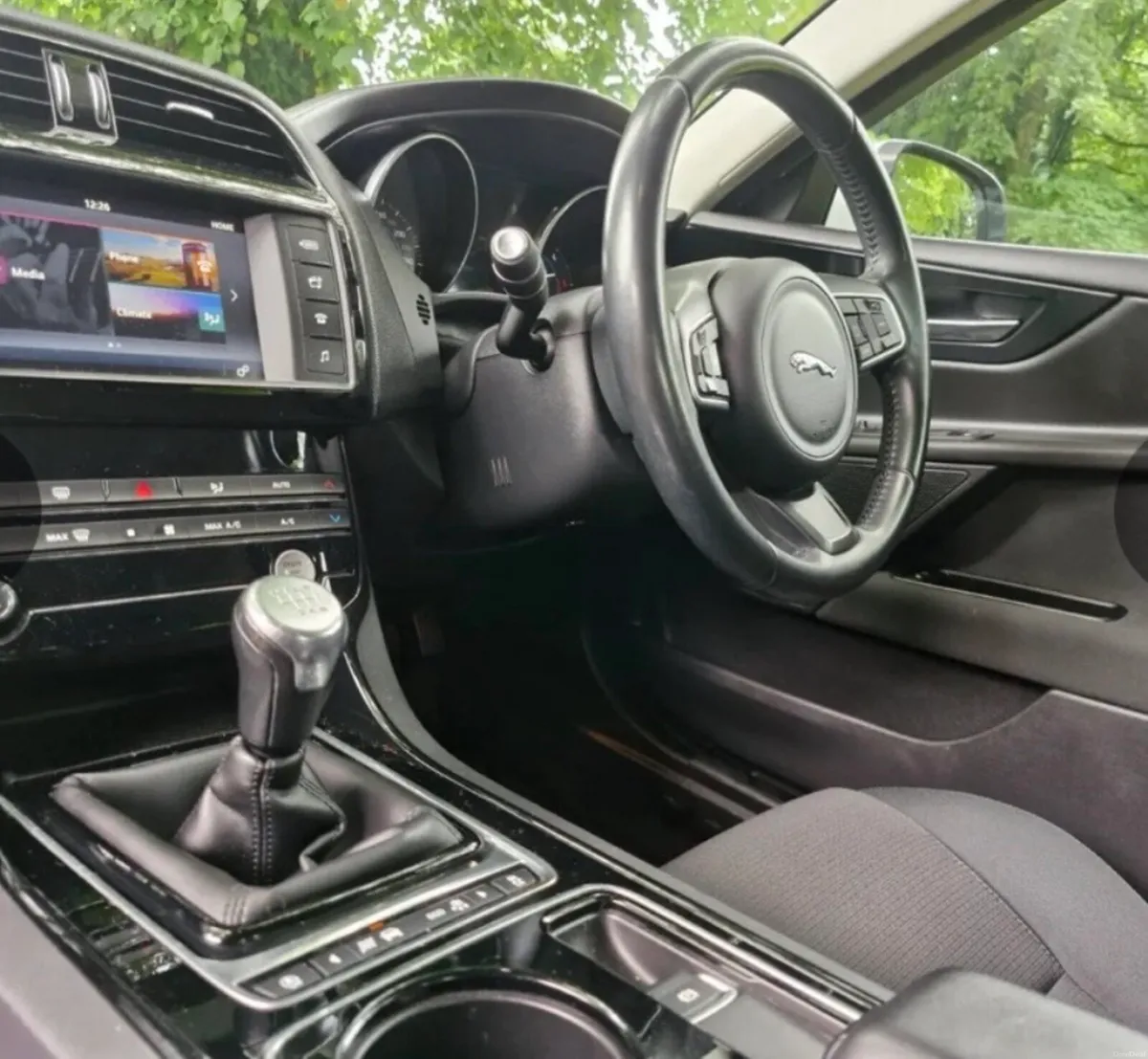 Jaguars XE - Image 4