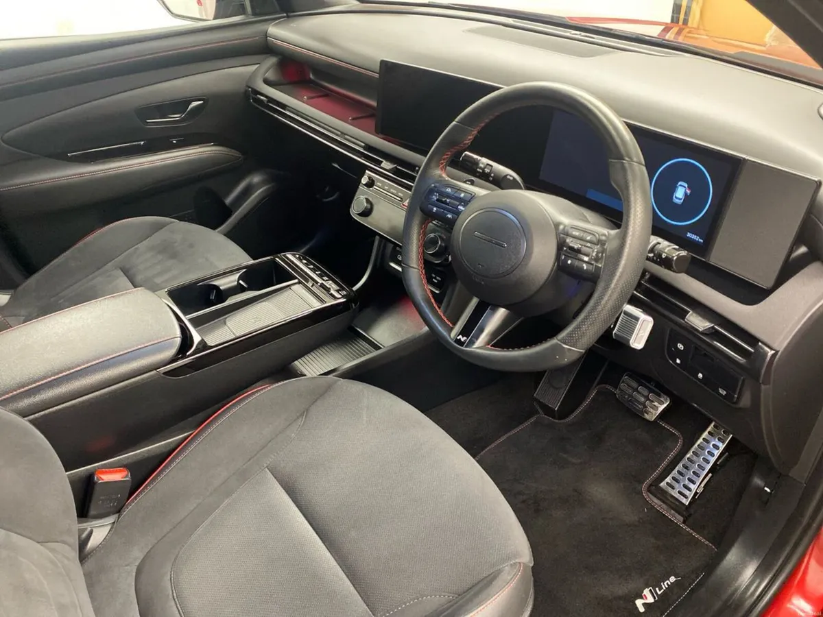 Hyundai Tucson 4WD N Line PHEV Auto 2 Tone Roof - Image 6