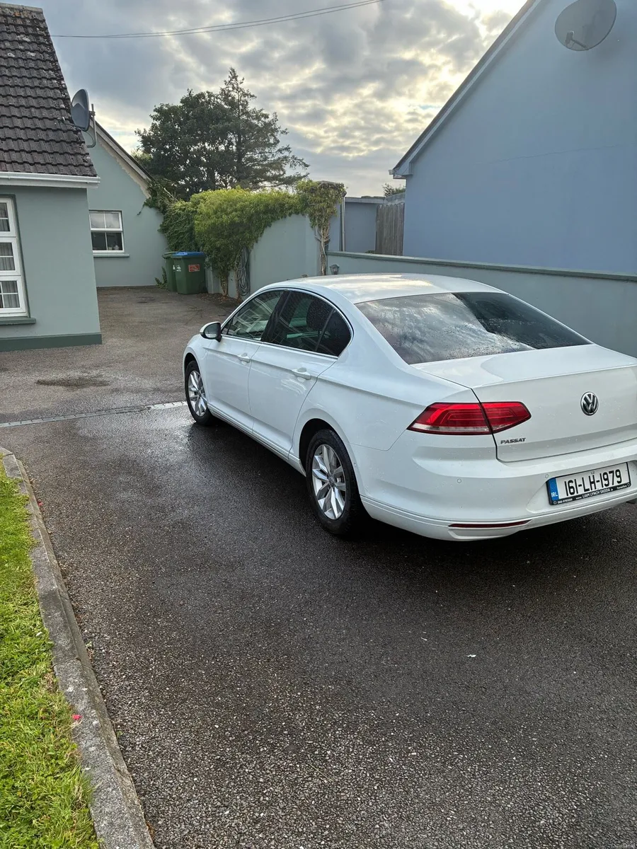 161 Volkswagen Passat 1.6TDI BUSINESS - Image 4