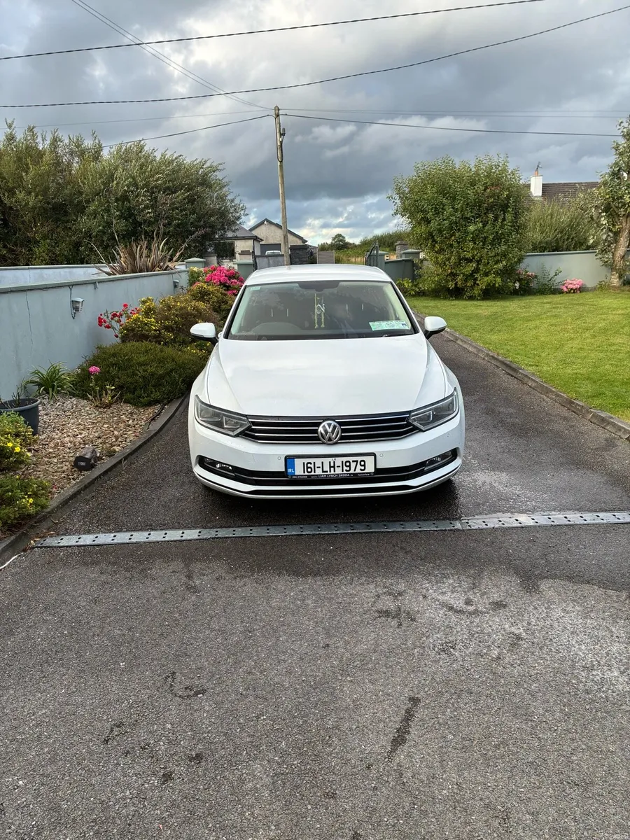 161 Volkswagen Passat 1.6TDI BUSINESS - Image 1