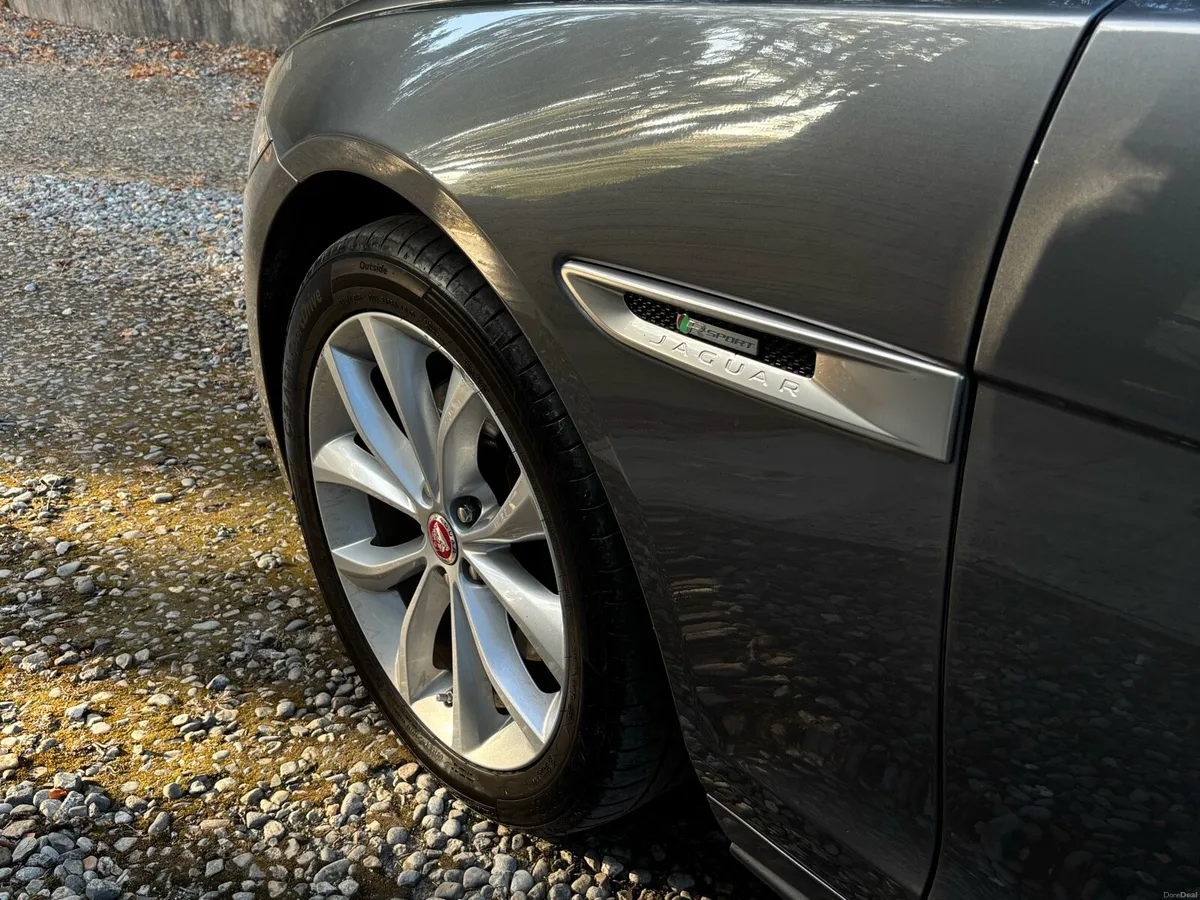 Jaguar XF R Sport 2017 Automatic 4DR - Image 4