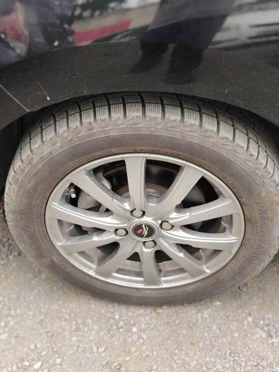 Honda fit hybird - Image 3