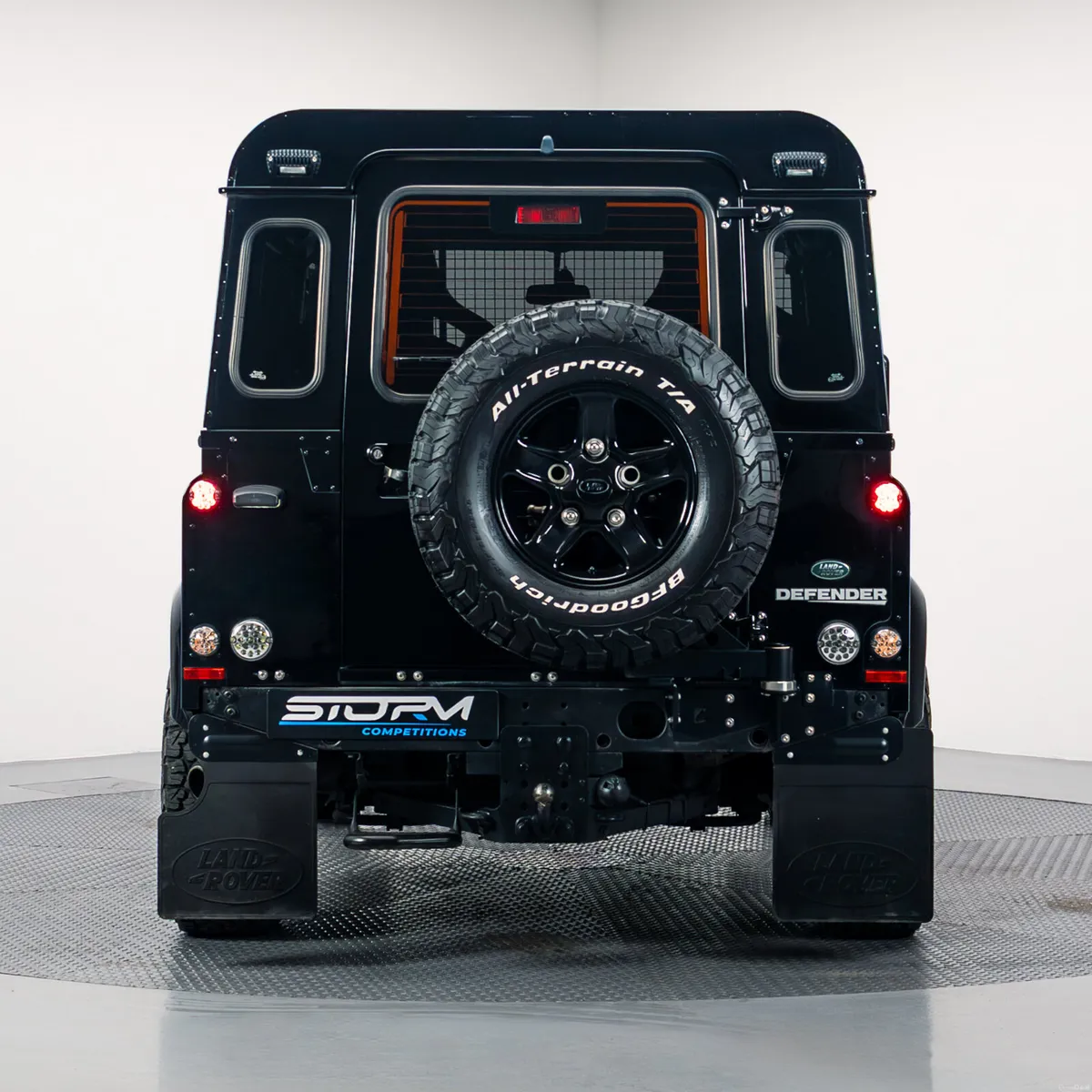 Land Rover Defender 2010 - Image 5