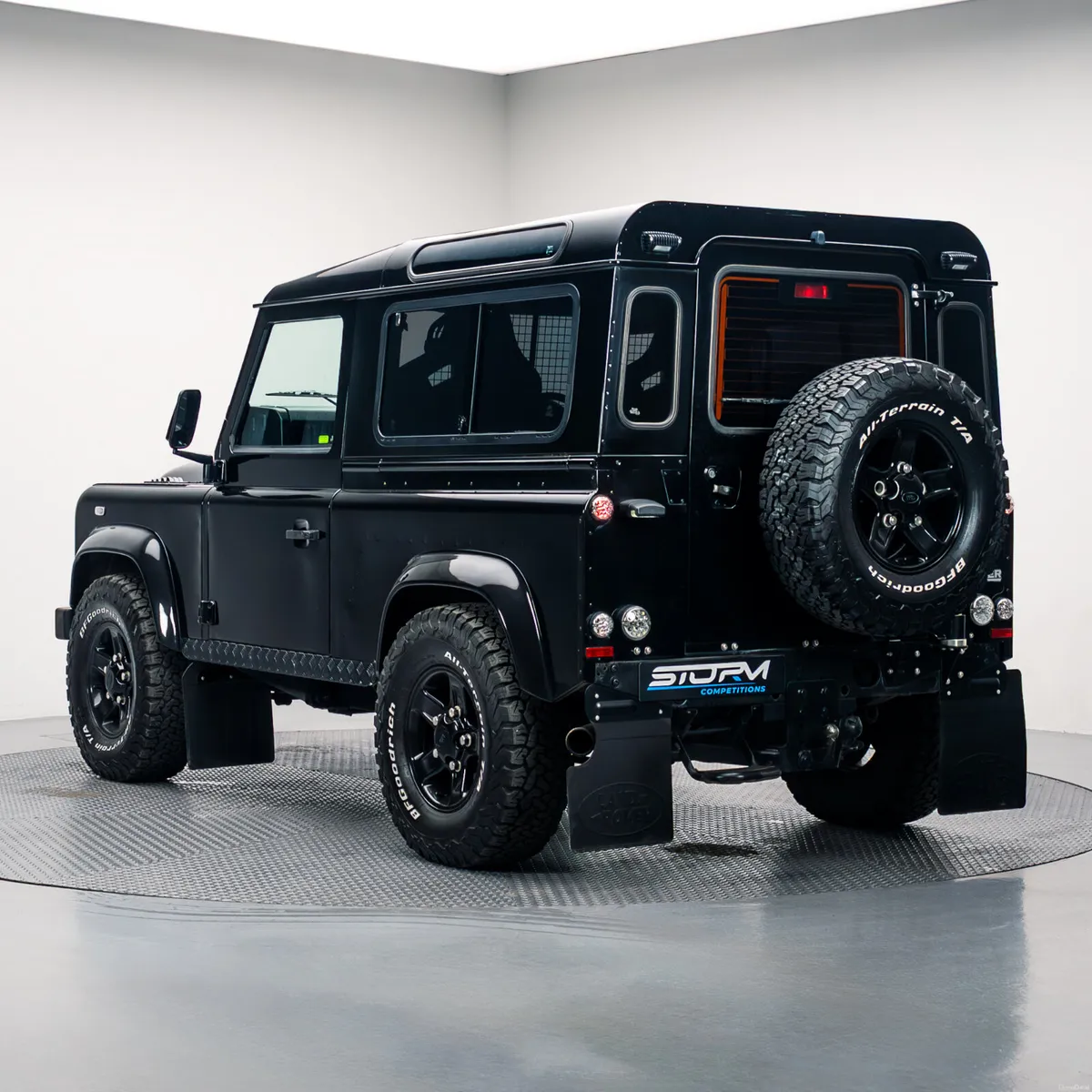 Land Rover Defender 2010 - Image 6