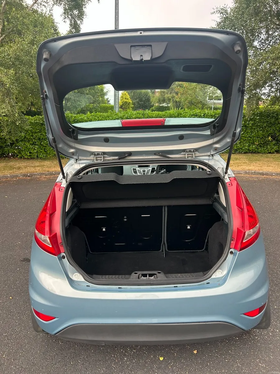 Ford Fiesta 2010 - Image 5