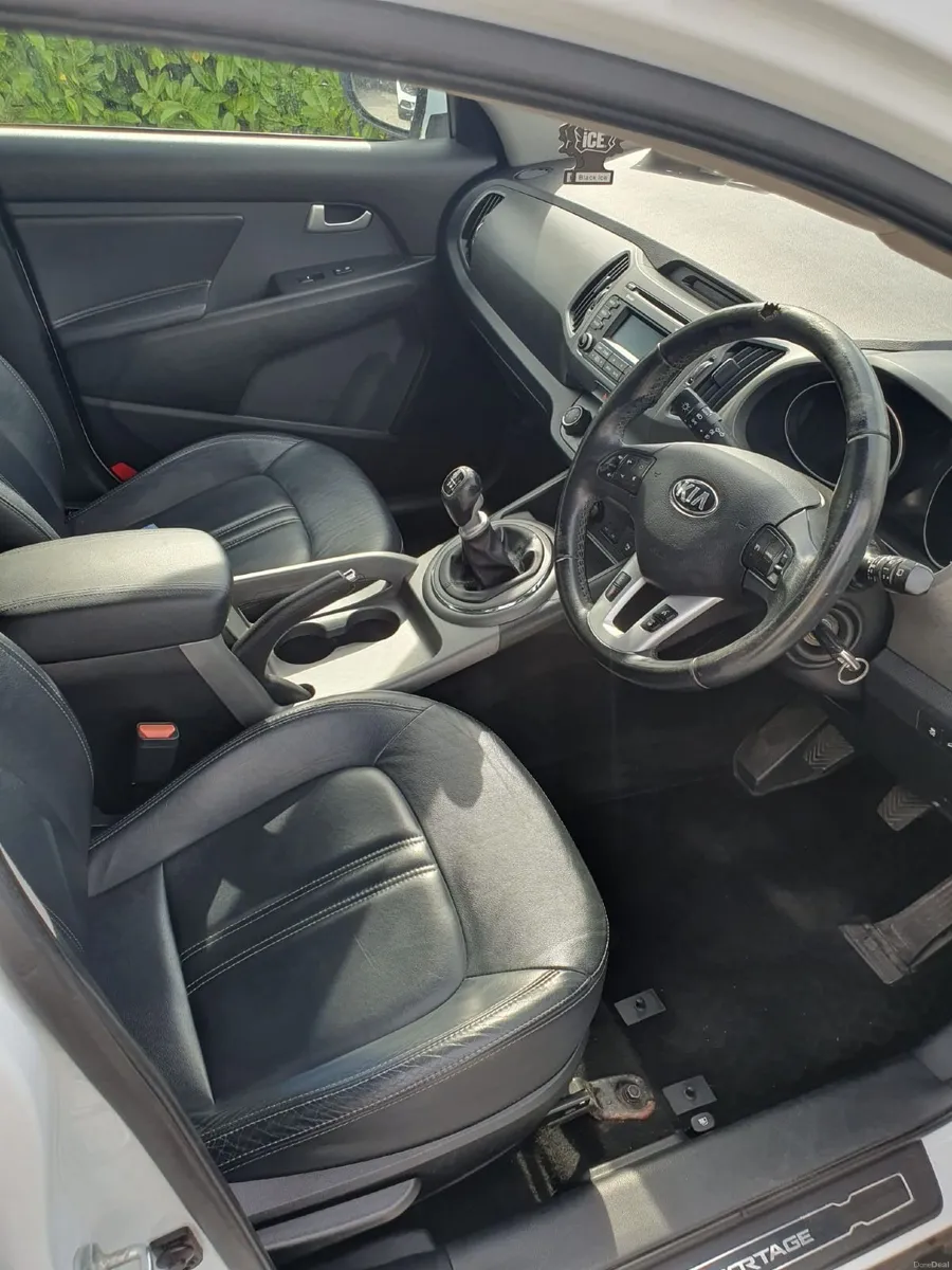 Kia Sportage 2015 - Image 2