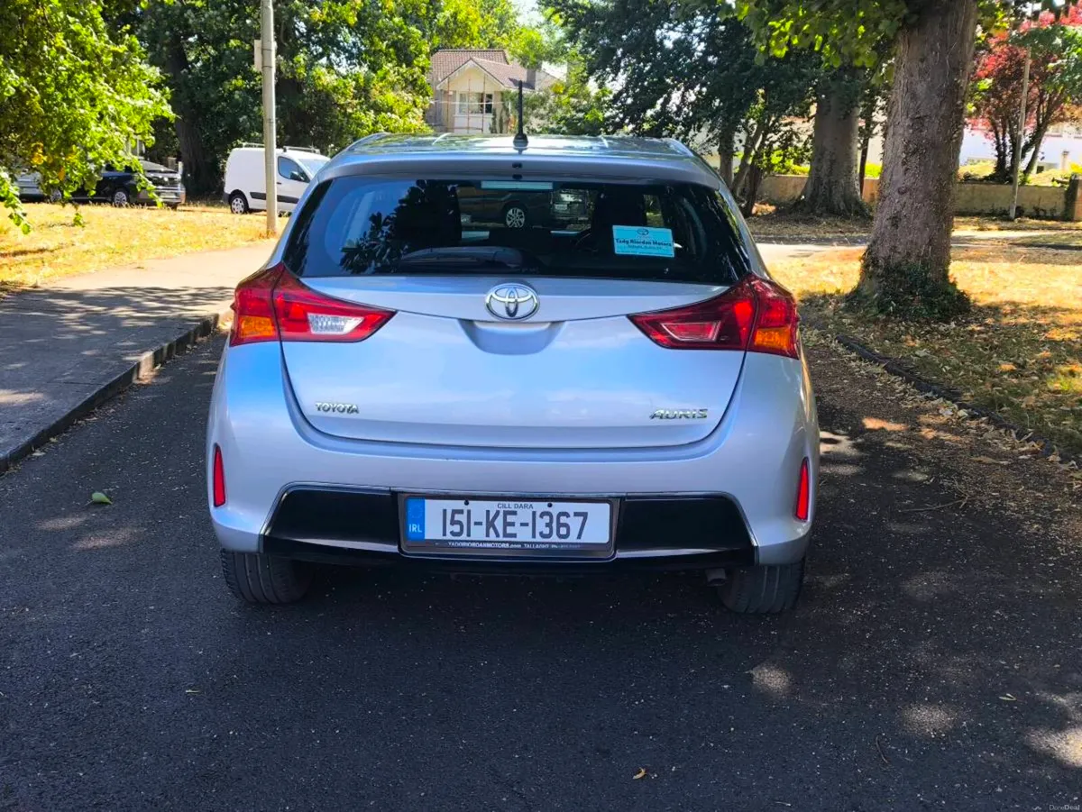 2015 AURIS 1.4 D4D 1 OWNER FULL TOYOTA SERVICE HIS - Image 2
