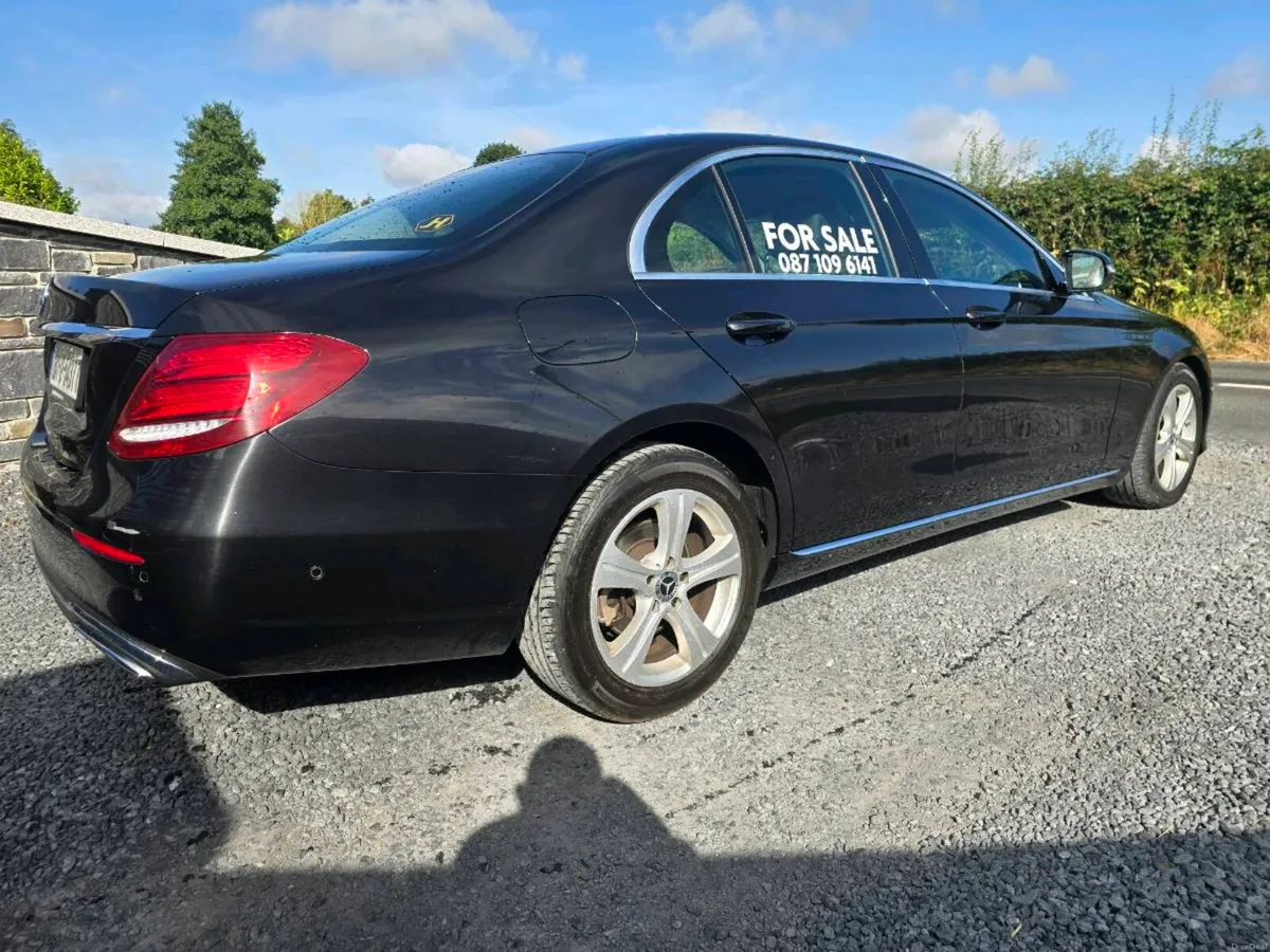 MERCEDES E220 ELEGANCE - Image 4