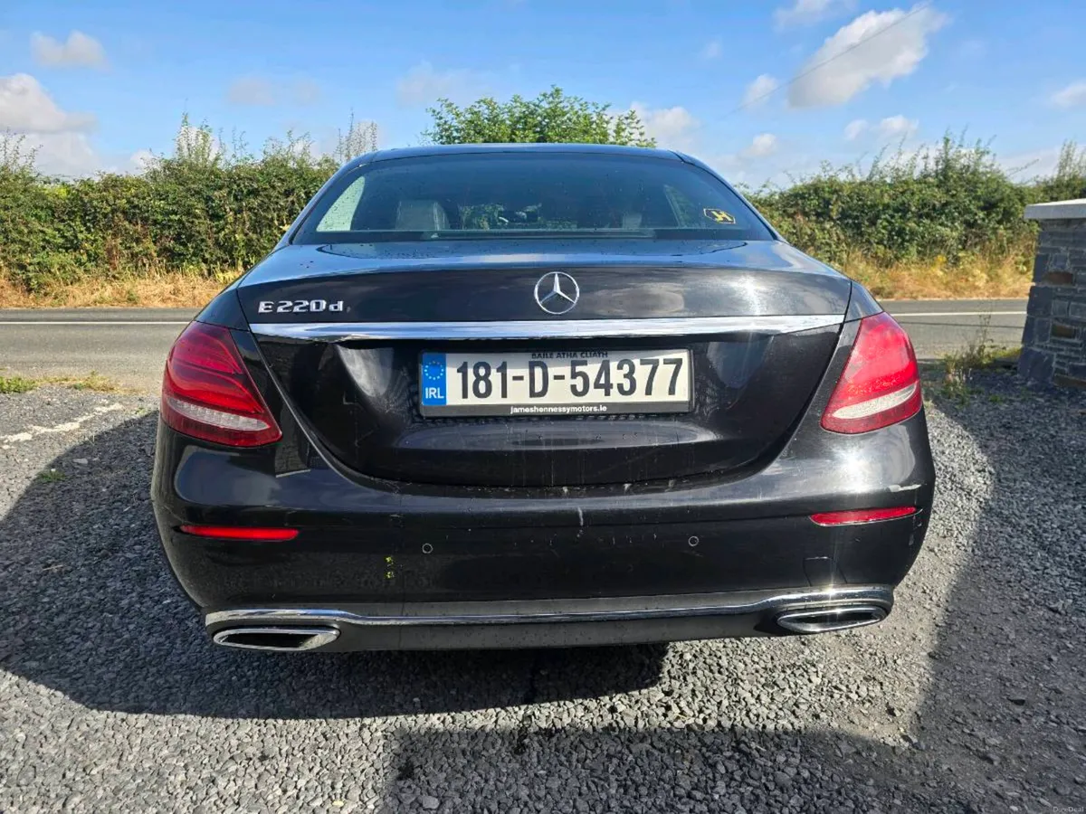 MERCEDES E220 ELEGANCE - Image 6