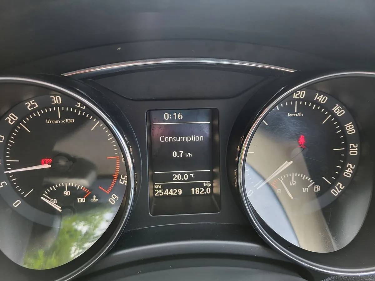 Skoda Superb 2015 NEW NCT TEST - Image 6