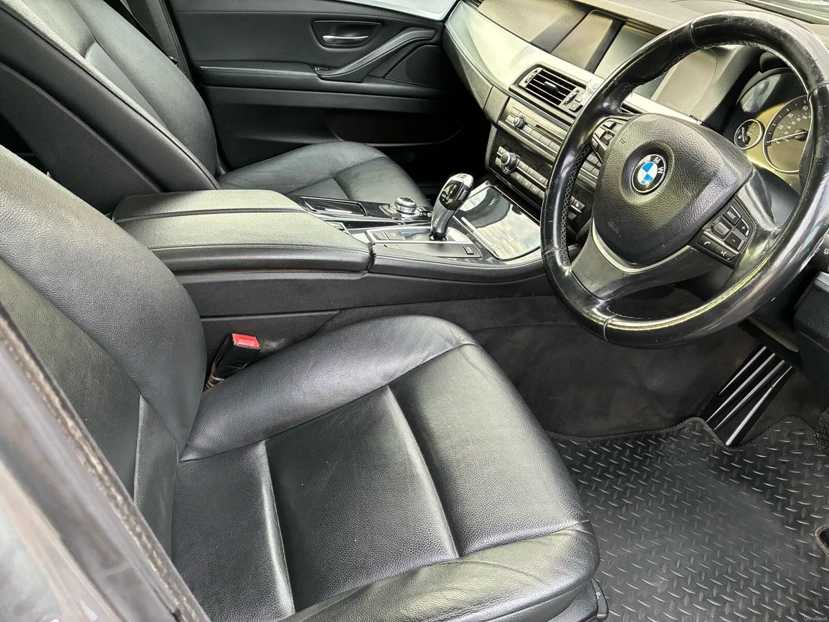 BMW 520d 2010 Automatic - Image 5
