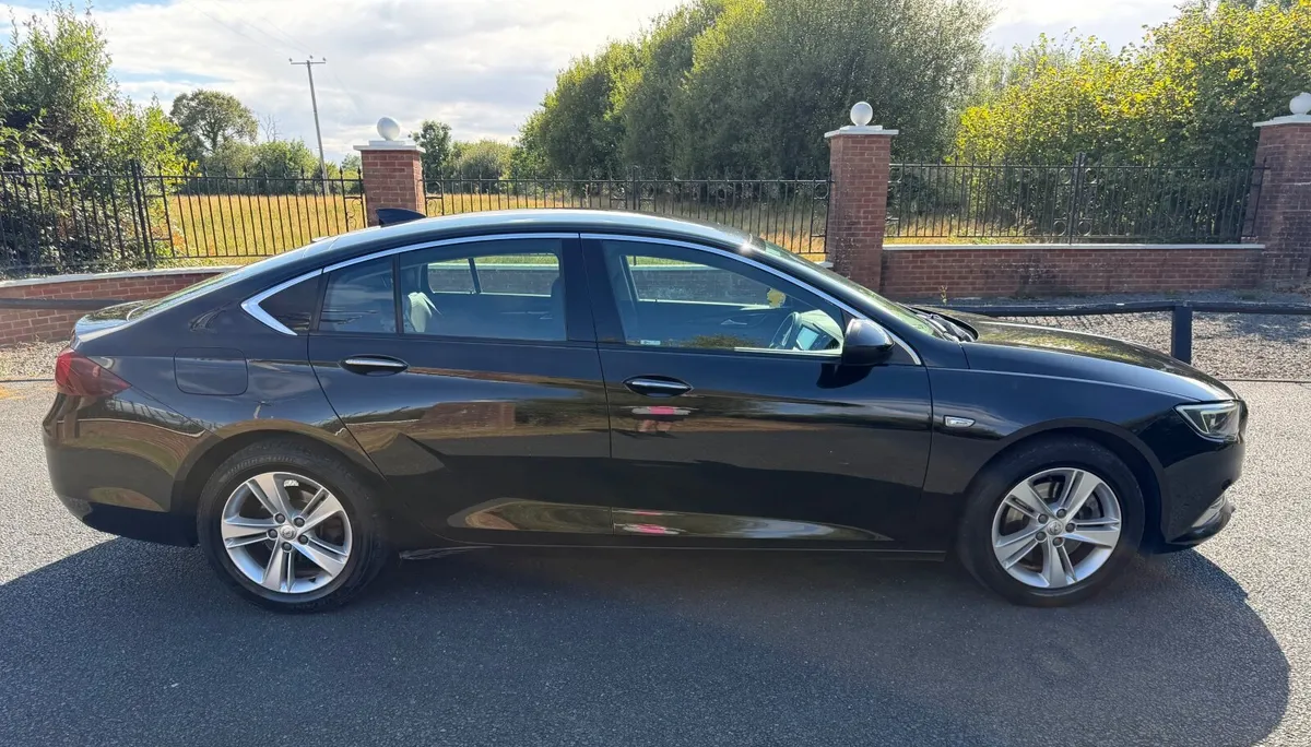 Opel Insignia Taxed & Tested - Image 2