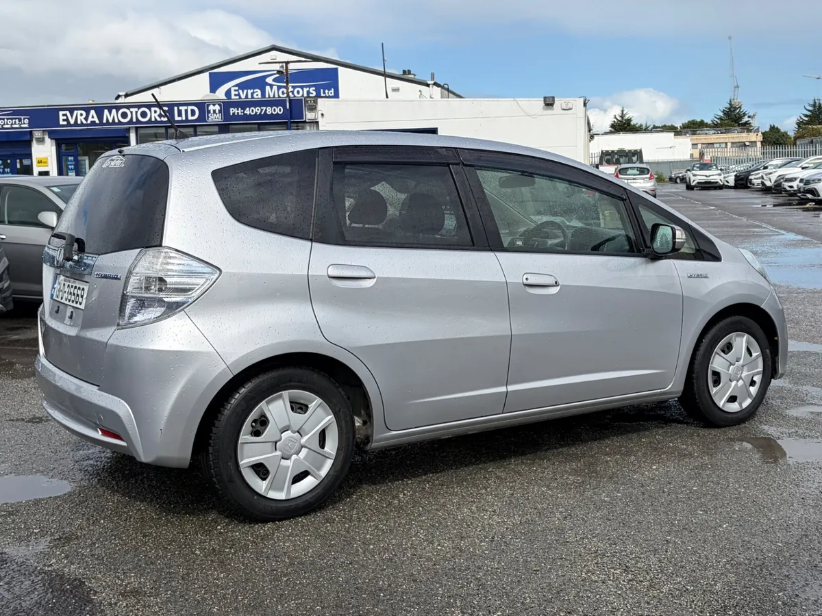 2013 Honda Fit 1.3 Hybrid Auto Nct 03/27 Tax 02/27 - Image 6