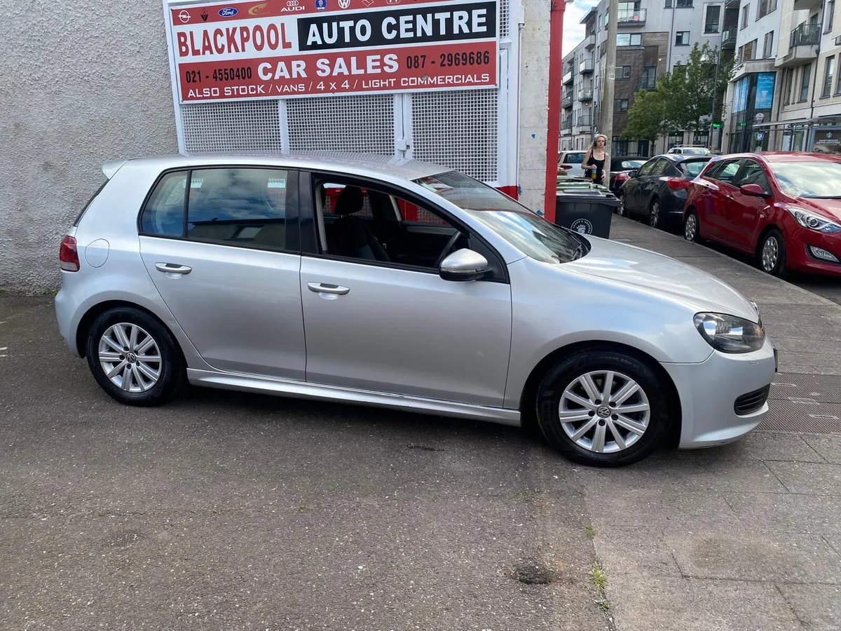 Volkswagen Golf 2012 - Image 1
