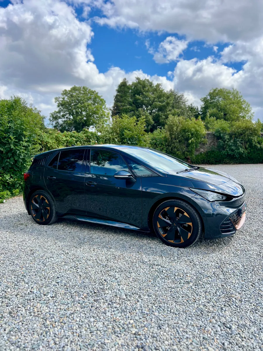 2023 CUPRA Born 62kWh 204HP Automatic - Image 3
