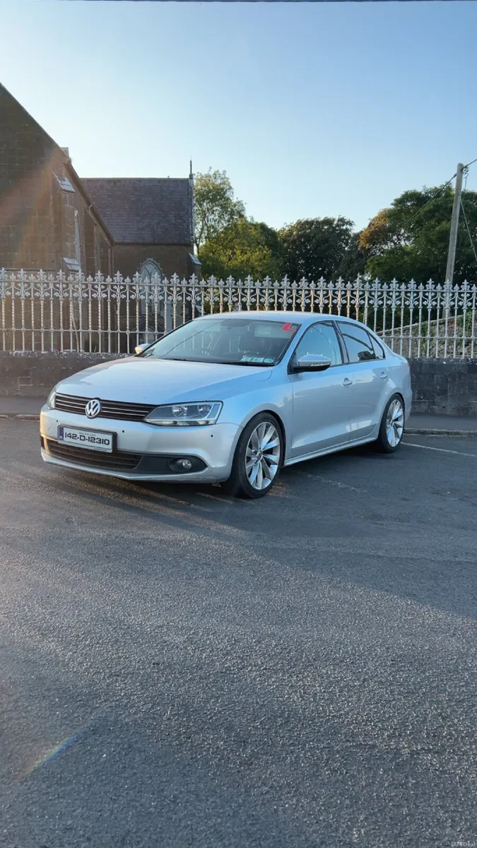 Volkswagen Jetta 2014 - Image 4