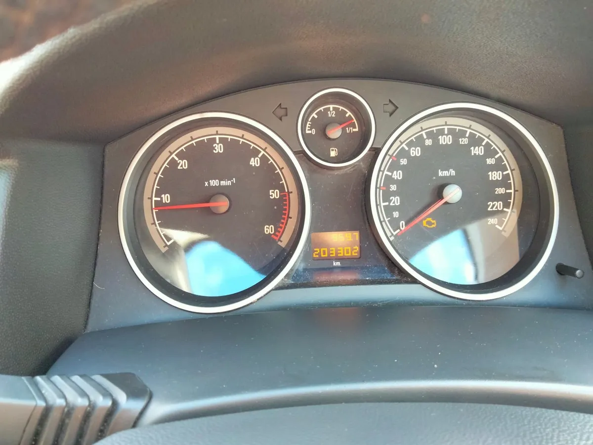 OPEL ASTRA ESTATE 1.3 CDTI 16V - Image 3