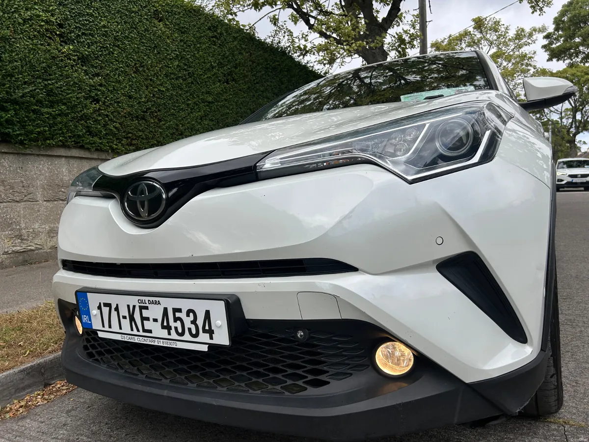 2017 TOYOTA CHR SOL 1.2 PETROL LEATHER INTERIOR - Image 1