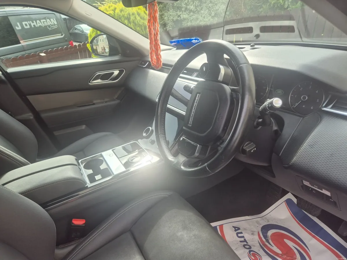 Land Rover Range Rover Velar 2018 - Image 4