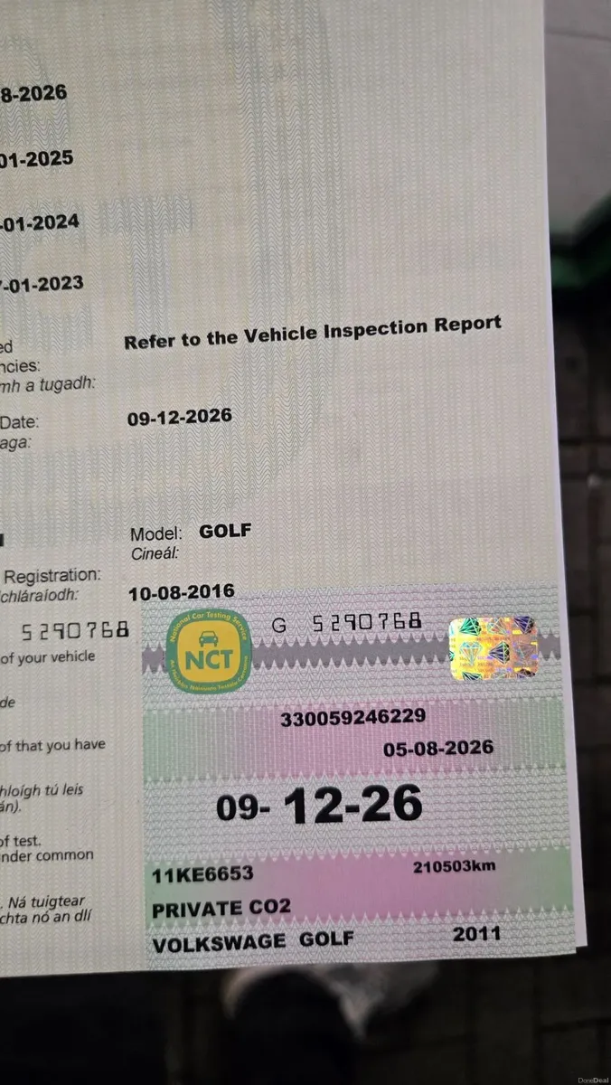 Volkswagen Golf 2011 - Image 2