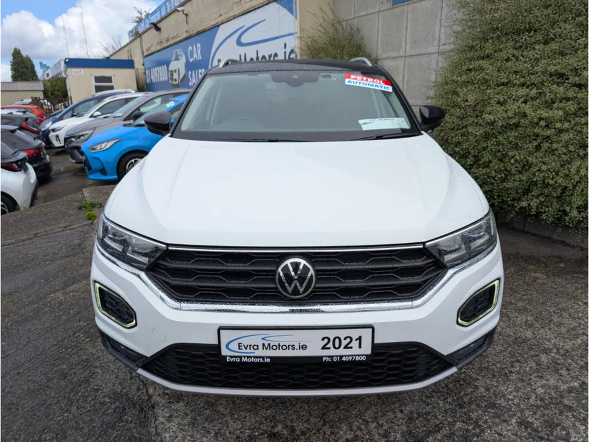 Volkswagen T-Roc STYLE DESIGN AUTOMATIC 1.5 PETROL - Image 3