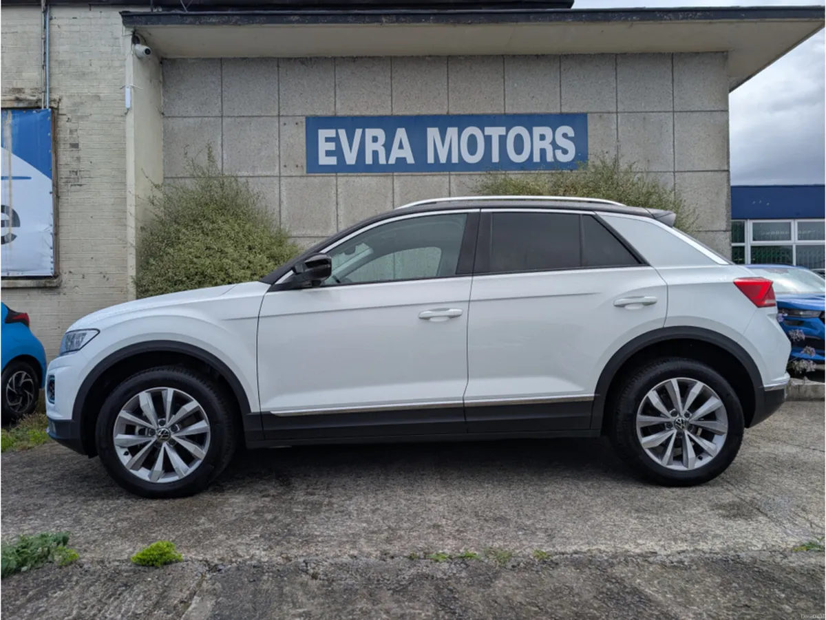 Volkswagen T-Roc STYLE DESIGN AUTOMATIC 1.5 PETROL - Image 6