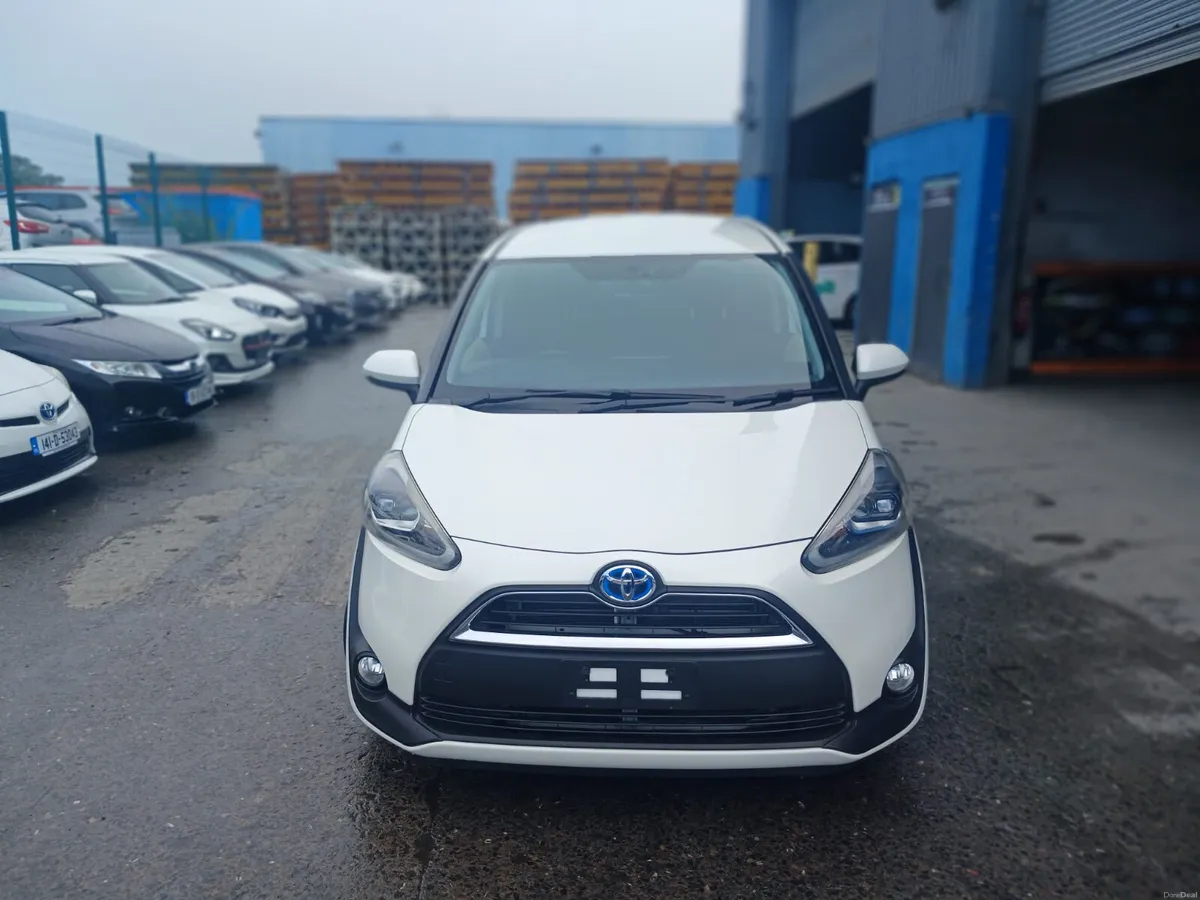 2017 Toyota Sienta Hybrid 7 Seater Automatic - Image 2