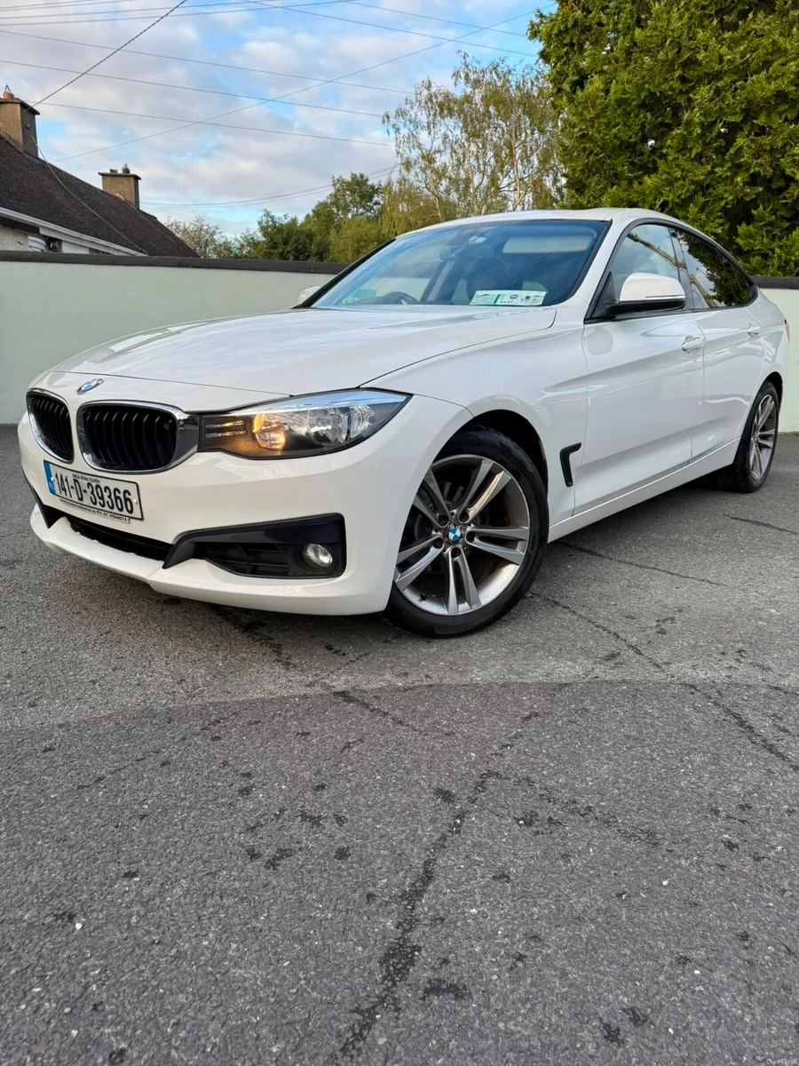 2014 BMW 318D Gran Turismo sport - Image 1