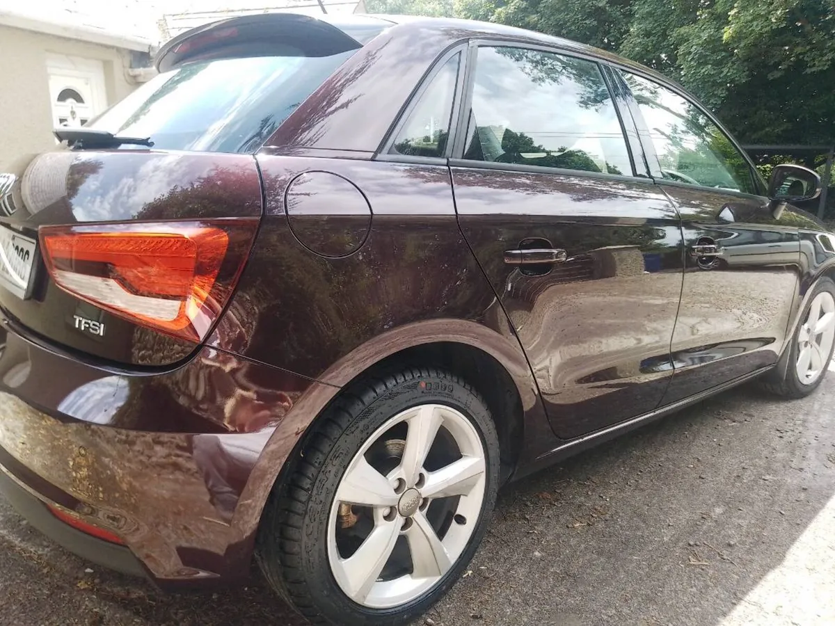 Audi A1 automatic 5door 1.0 petrol - Image 4