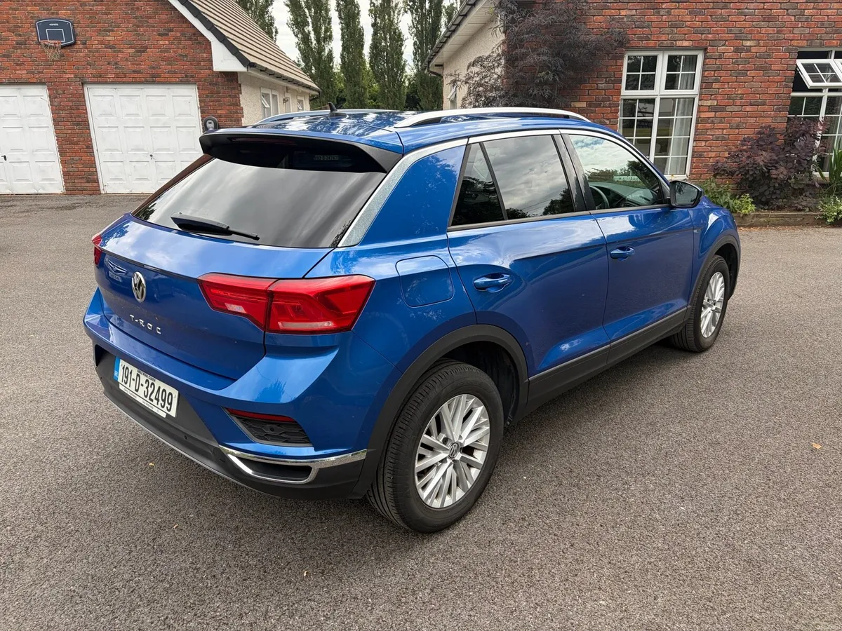 VW T-Roc - Image 2