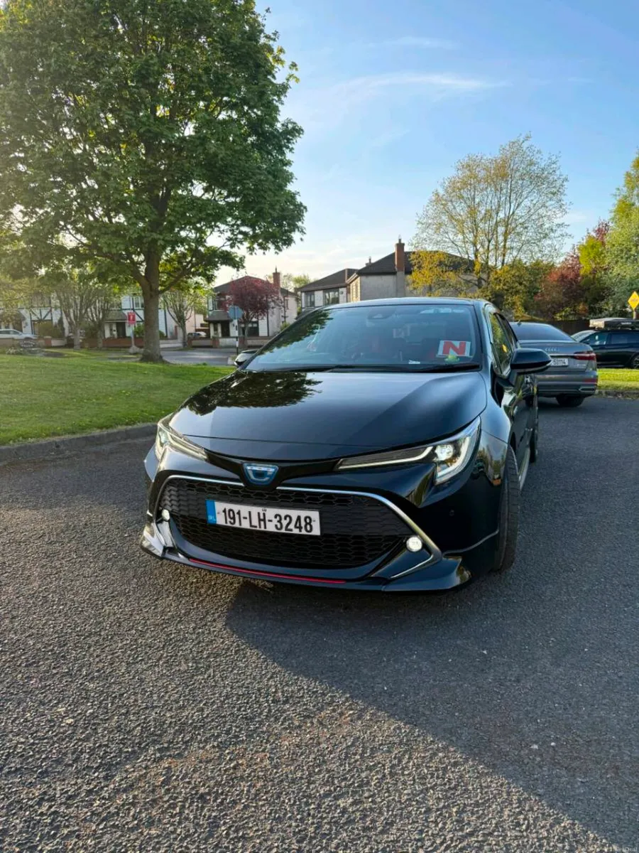 Toyota Corolla TOYOTA COROLLA 2019 1.8 PETROL HYBR - Image 4