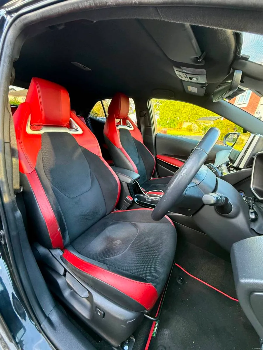Toyota Corolla TOYOTA COROLLA 2019 1.8 PETROL HYBR - Image 6