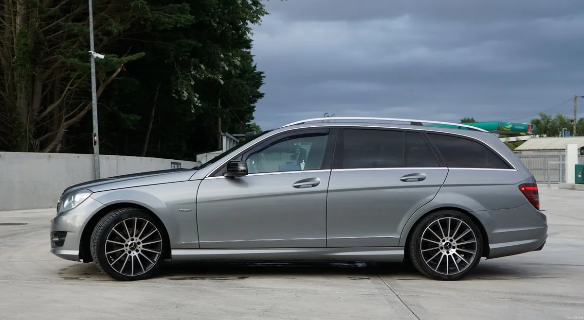 Mercedes-Benz C-Class 2012 - Image 3