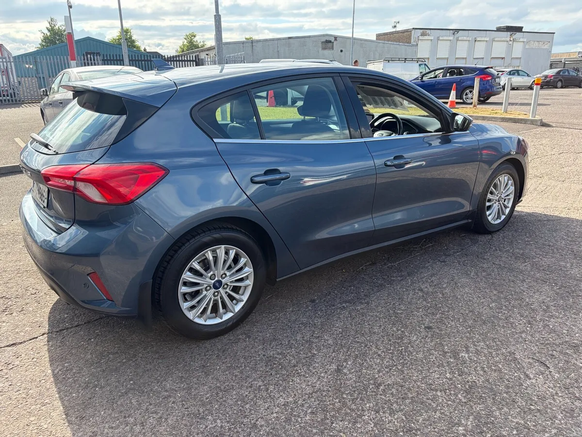 Ford focus - Image 4