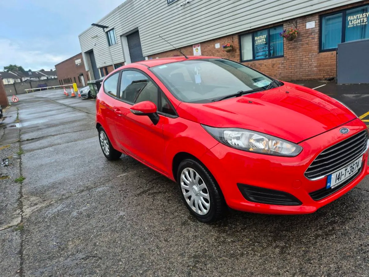 2014 ford fiesta - Image 2