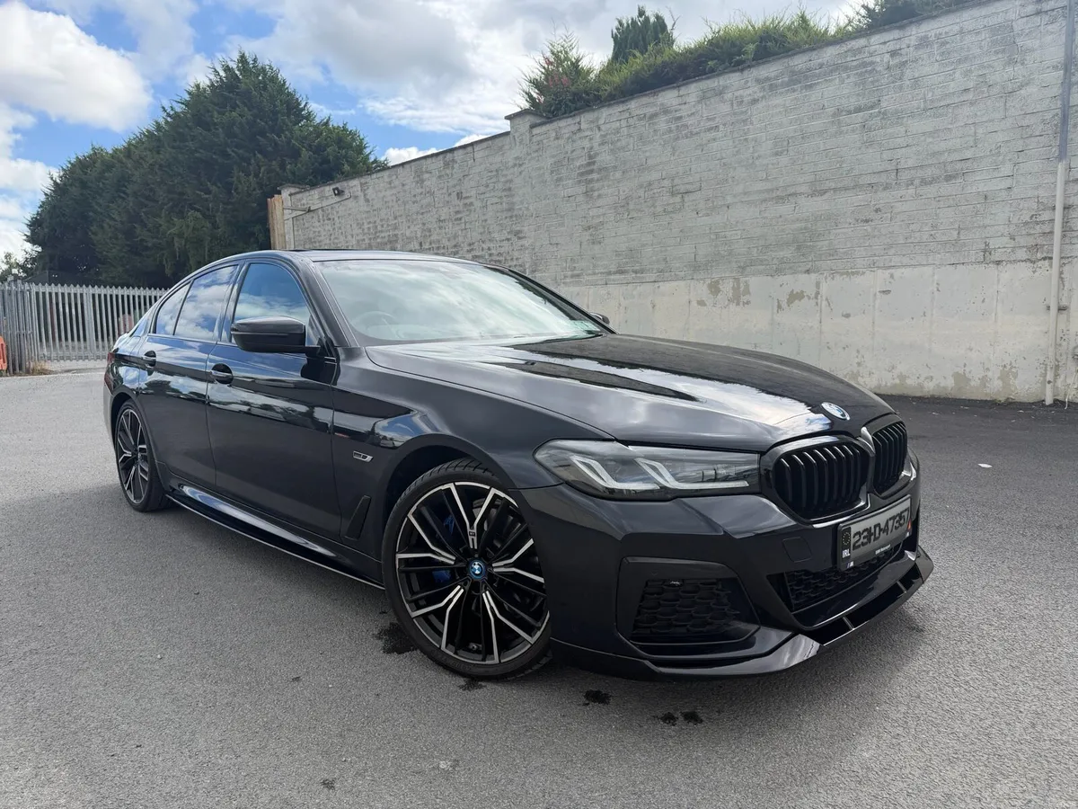 2023 BMW 530e M Sport Pro X Drive,Sunroof, 20 inch - Image 1
