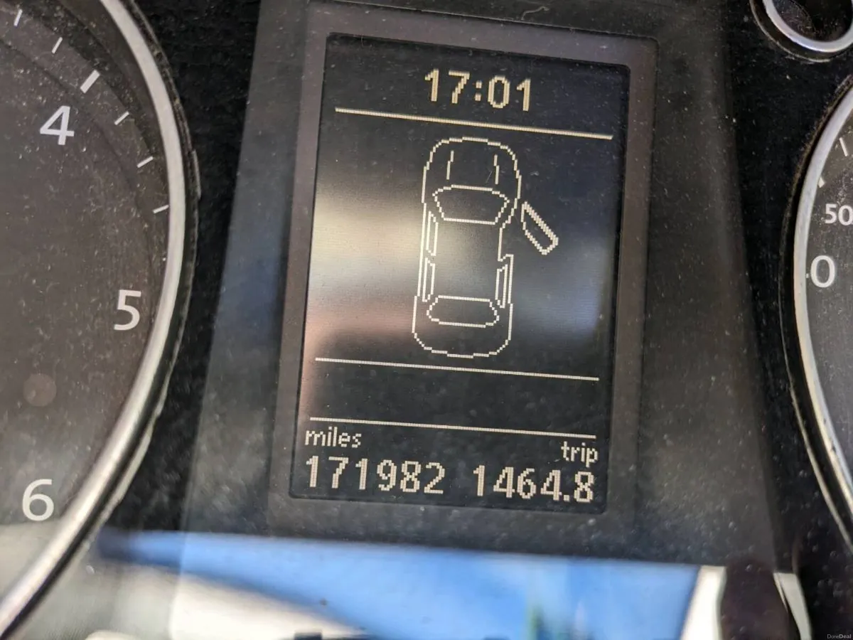 VW Passat Estate - Image 4