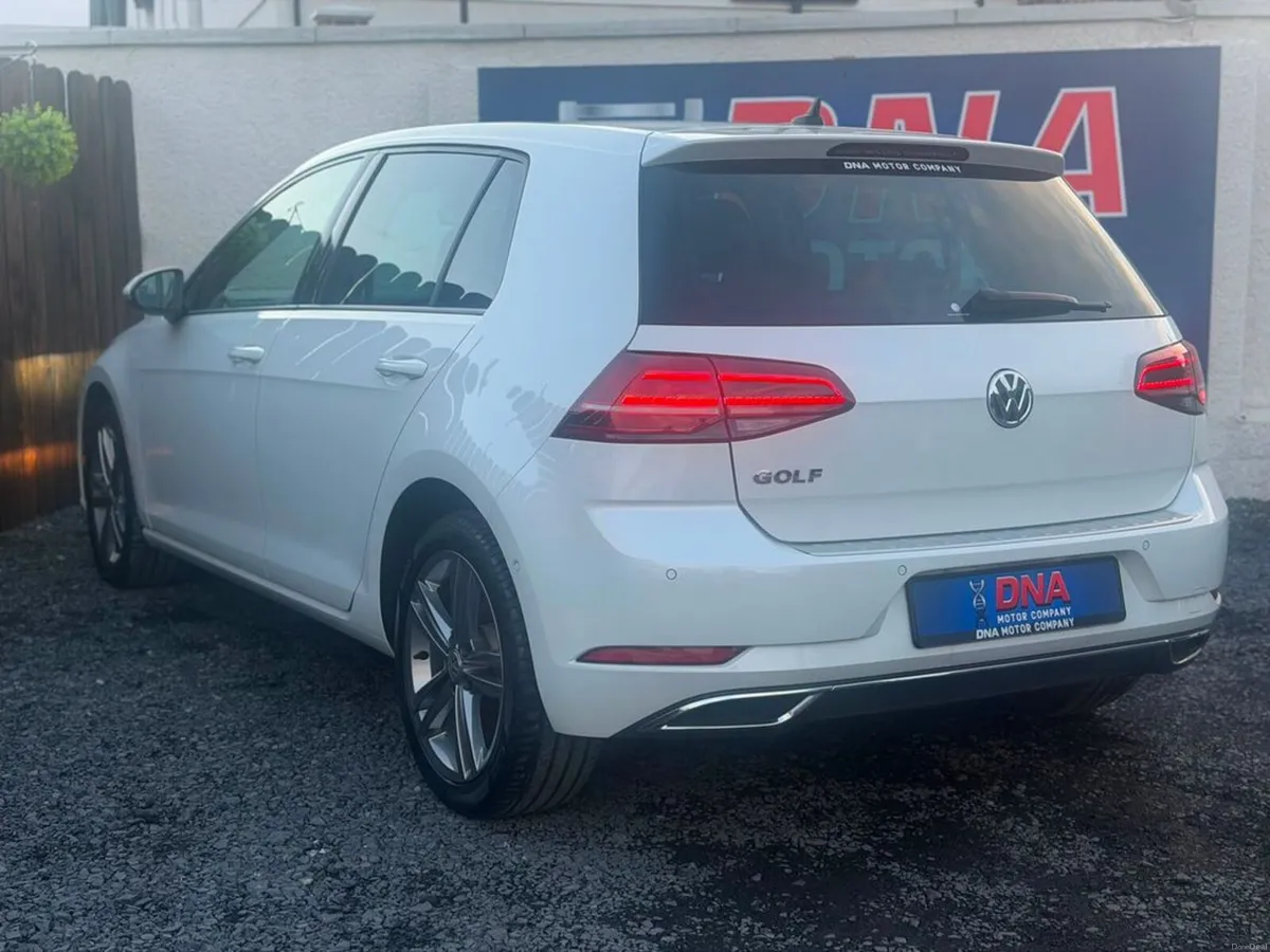 Volkswagen Golf HIGHLINE W/ LEATHER - 75KMS - Image 5