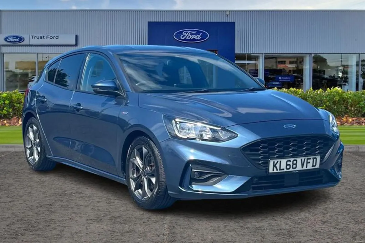 Ford Focus 1.0 EcoBoost ST-Line 5dr - PARKING SENS - Image 1