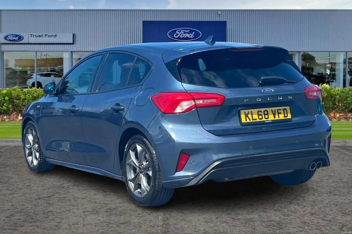 Ford Focus 1.0 EcoBoost ST-Line 5dr - PARKING SENS - Image 2