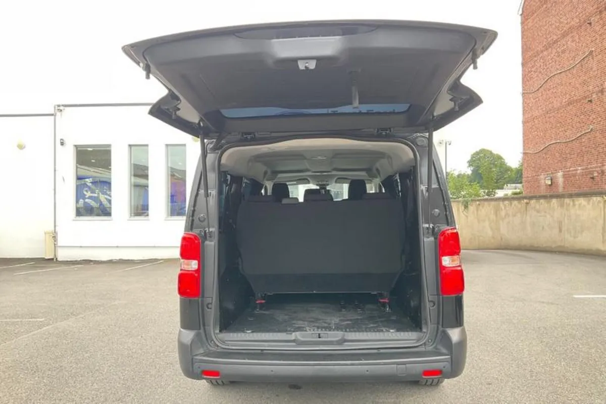 Vauxhall Vivaro 100kW Combi L 50kWh 5dr Auto - Image 6
