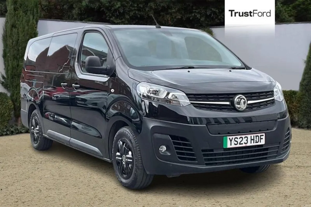 Vauxhall Vivaro 100kW Combi L 50kWh 5dr Auto - Image 1