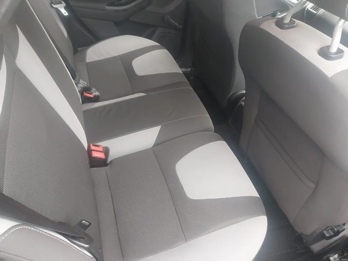 Ford Focus - Image 4
