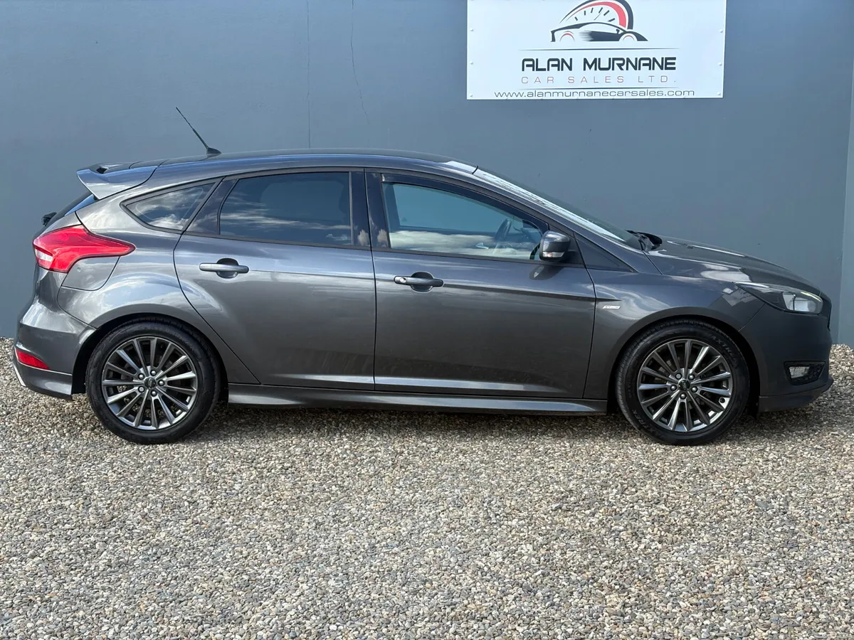 FORD FOCUS ST-LINE 1.5 TDCI 2017 - Image 6
