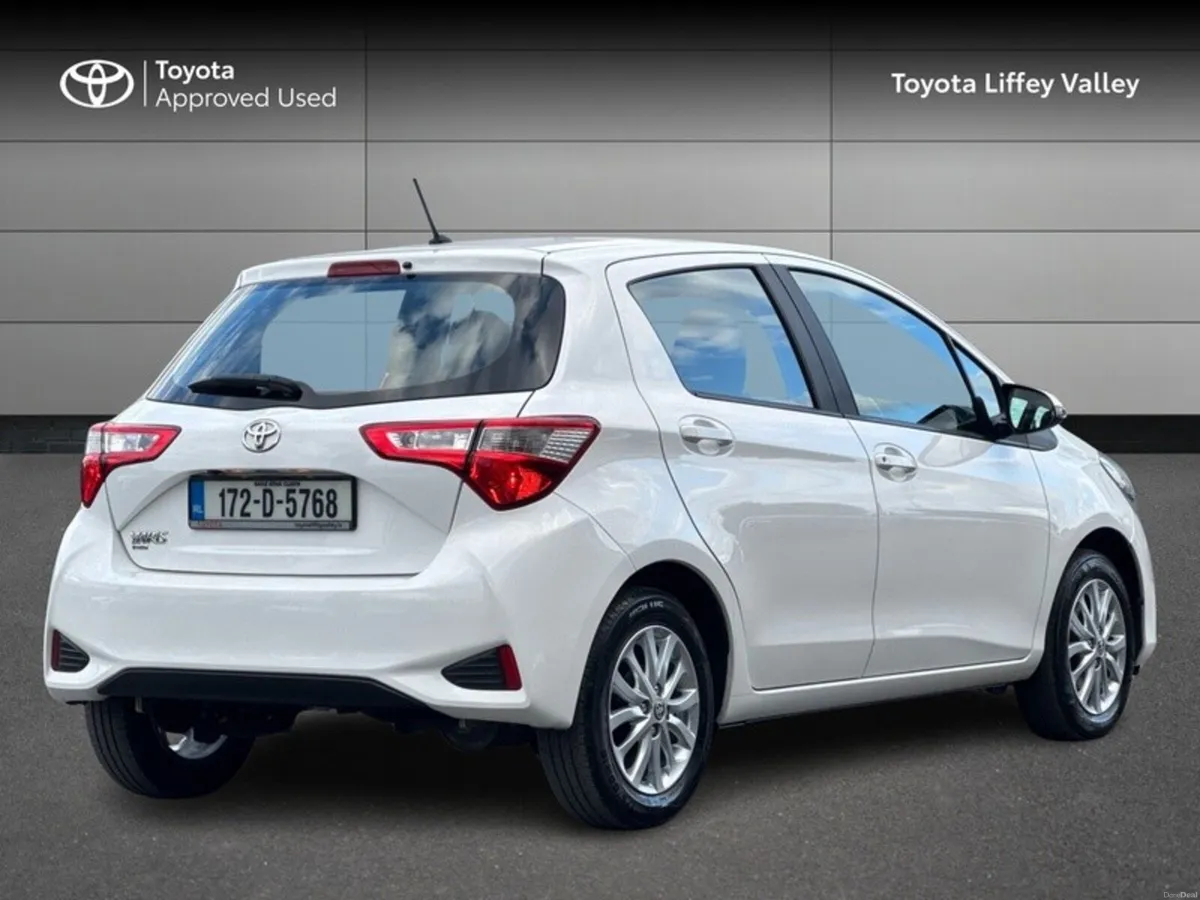 Toyota Yaris YARIS 1.0 LUNA - Image 2
