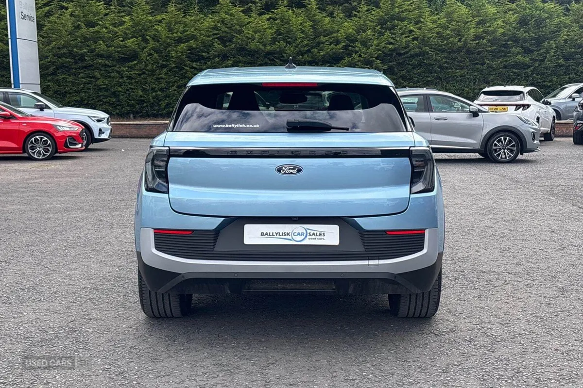 Ford Explorer Extended Range 77kWh Select Electric - Image 5