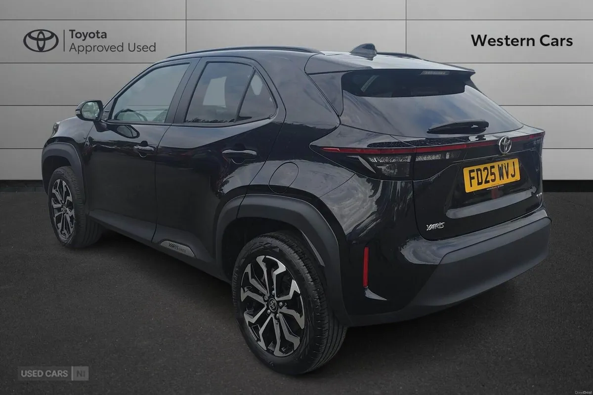 Toyota Yaris Cross 1.5 VVT-h Design E-CVT Euro 6 ( - Image 4
