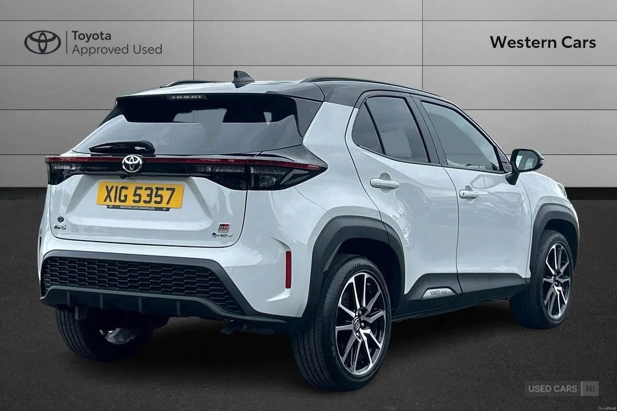 Toyota Yaris Cross 1.5 VVT-h GR SPORT E-CVT Euro 6 - Image 2