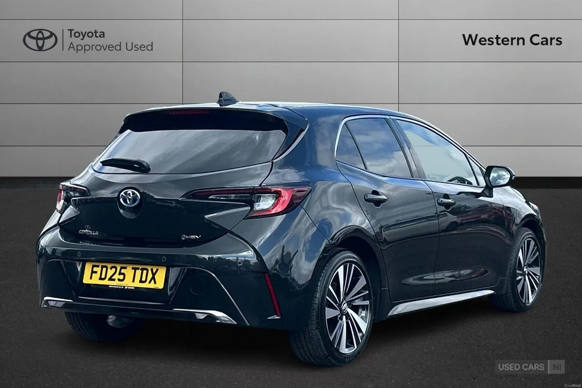Toyota Corolla 1.8 VVT-h Design CVT Euro 6 (s/s) 5 - Image 2